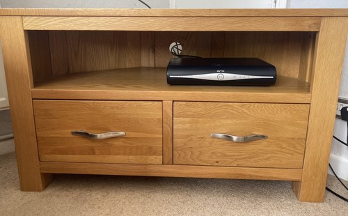 Oak corner unit with 2 - tv,